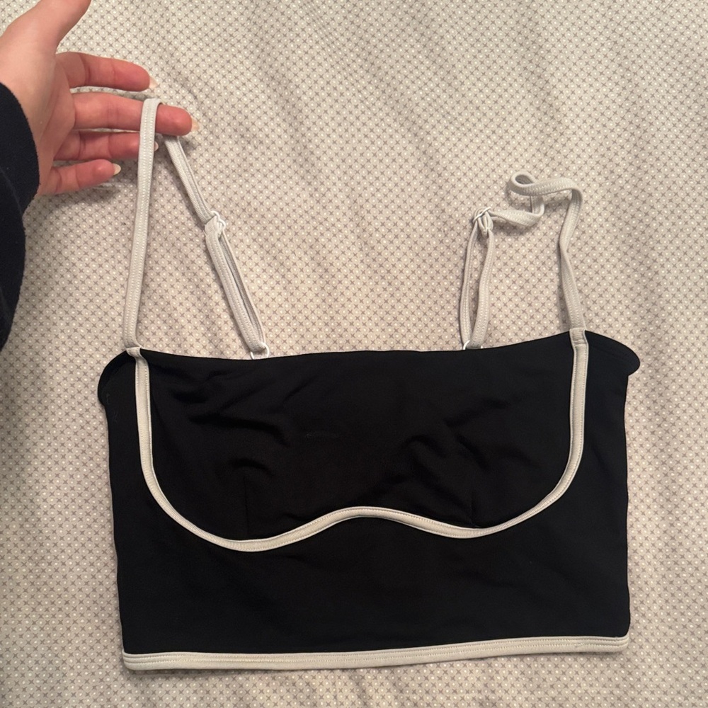 Alo yoga Black and White Women's Bralette - size small